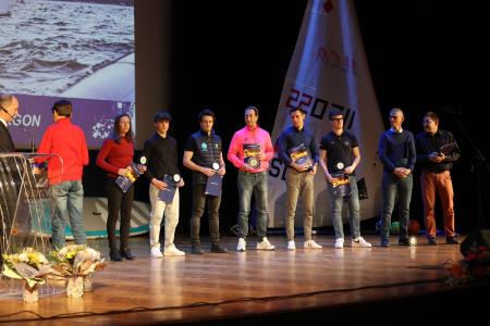 9c6fe939-98e6-4ecb-8baf-297bdb32220e