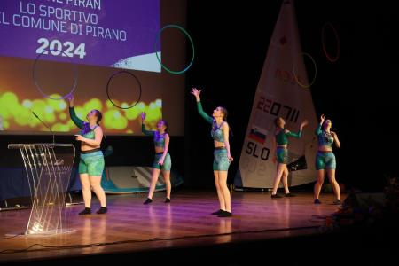 34d42c14-b007-4904-a4a1-b06e42d23a94