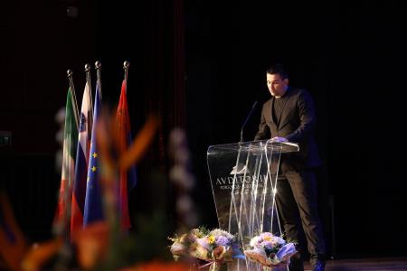 837174cc-3272-4300-ad68-f5f21b259b1b