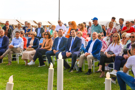 ROSE_2025_NOCNO_DANIEL_SˇKERJANC-16