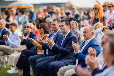 499922862_1124043459763308_3717521750802212159_n