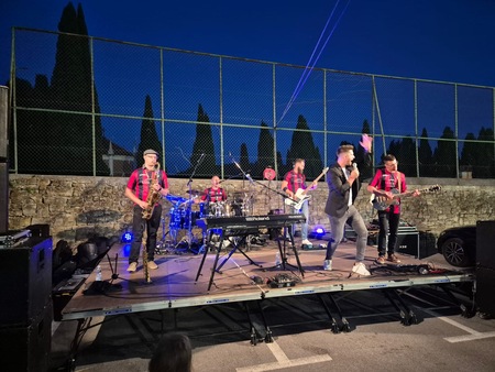 1a68f1f0-82ba-4940-a56f-35b136e50349