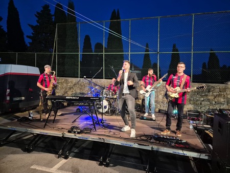 39870ef6-aa83-43e3-a453-80819a86c9ab